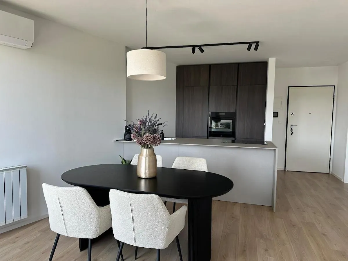 Fiorea Apartment Πούλα