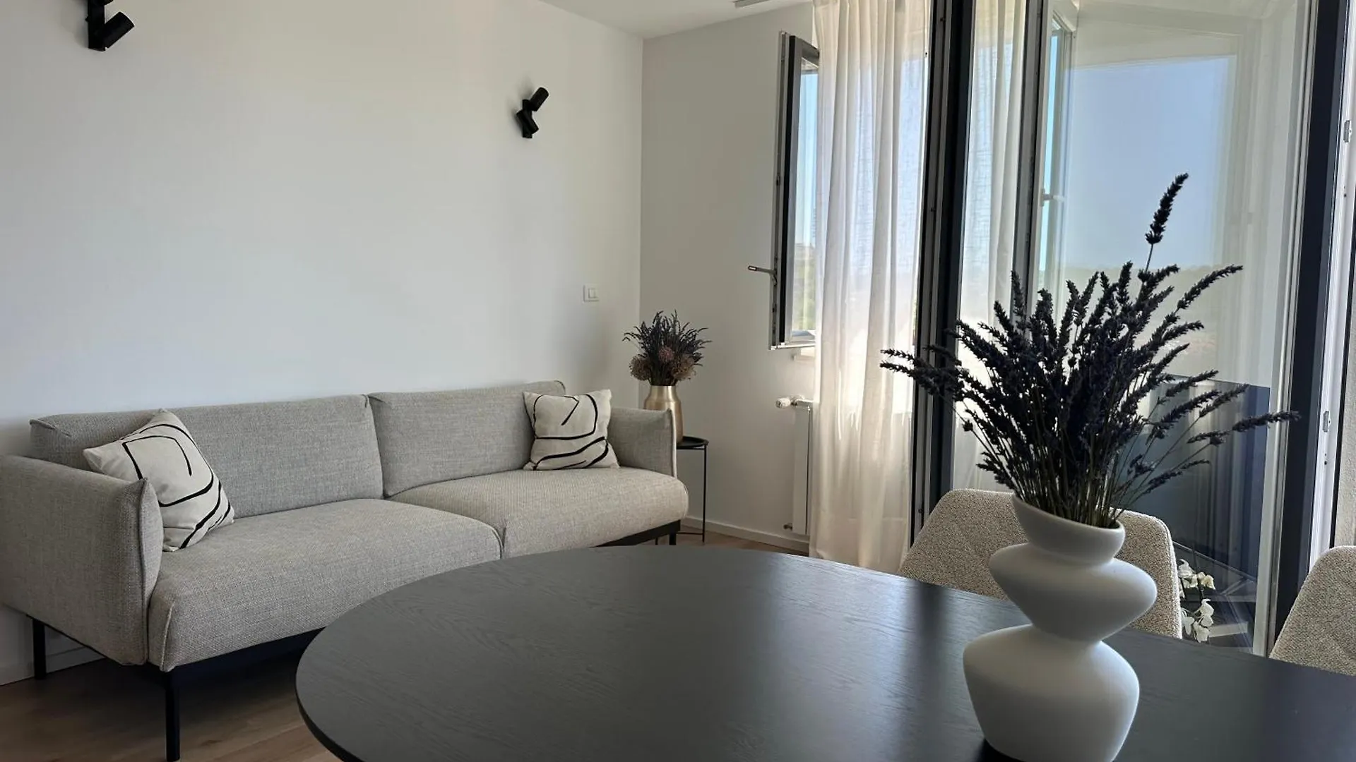 Fiorea Apartment Pula 0*,  Kroatien